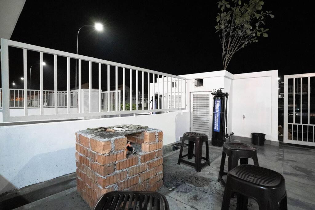 Desaru Twin Home 32Pax Bandar Penawar Exterior photo